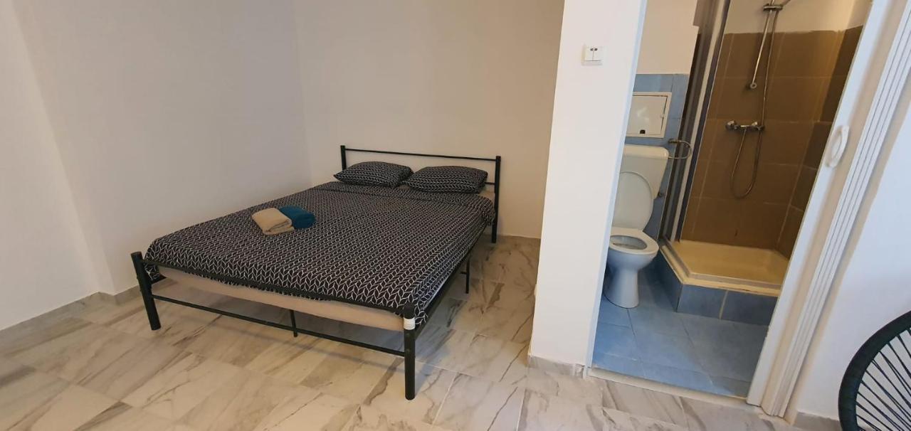Апартаменты Cozy Spacious Studio Бухарест Экстерьер фото